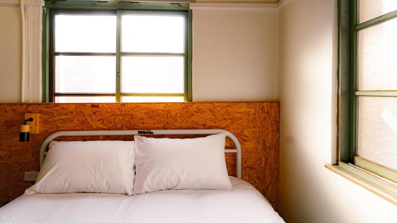 Dope Hostel Taichung Buitenkant foto