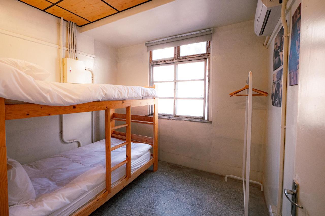 Dope Hostel Taichung Buitenkant foto