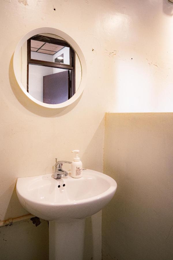Dope Hostel Taichung Buitenkant foto