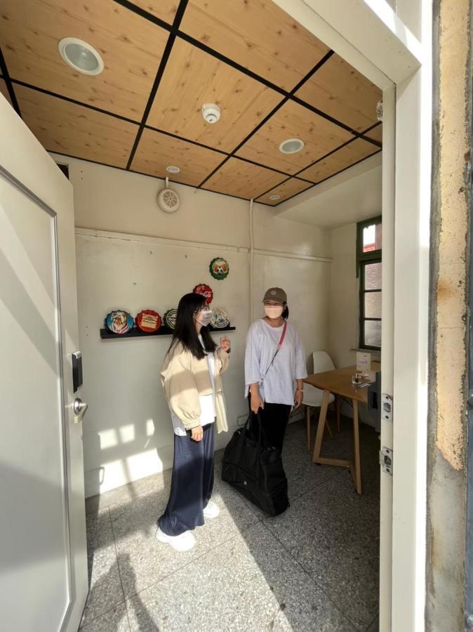 Dope Hostel Taichung Buitenkant foto