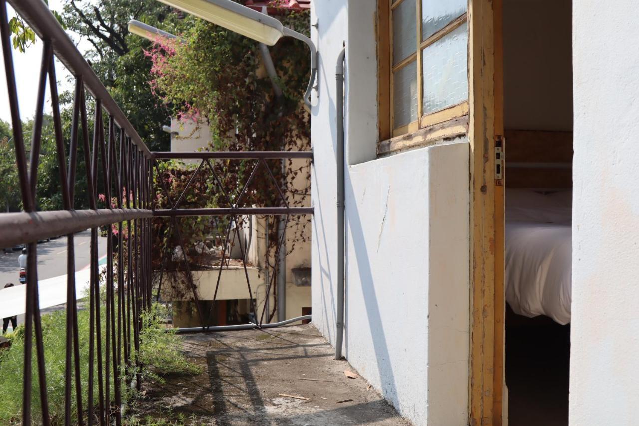 Dope Hostel Taichung Buitenkant foto